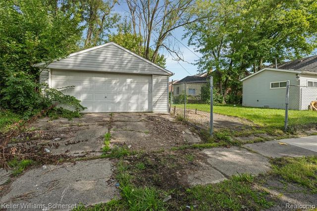 16701 Lindsay Street, Detroit, MI 48235