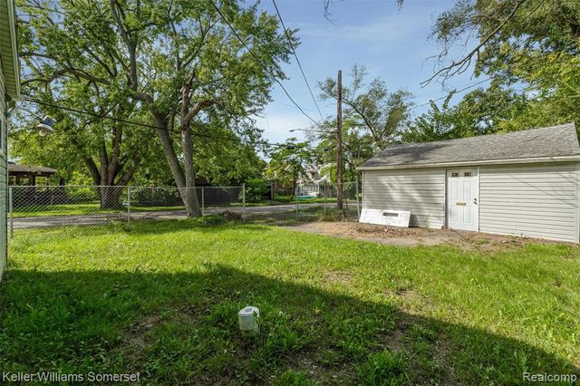 16701 Lindsay Street, Detroit, MI 48235