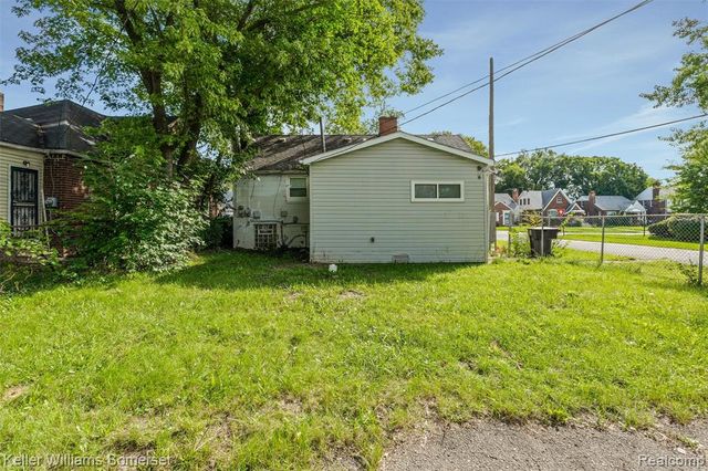 16701 Lindsay Street, Detroit, MI 48235