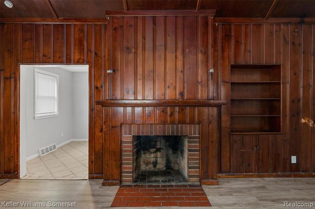 16701 Lindsay Street, Detroit, MI 48235