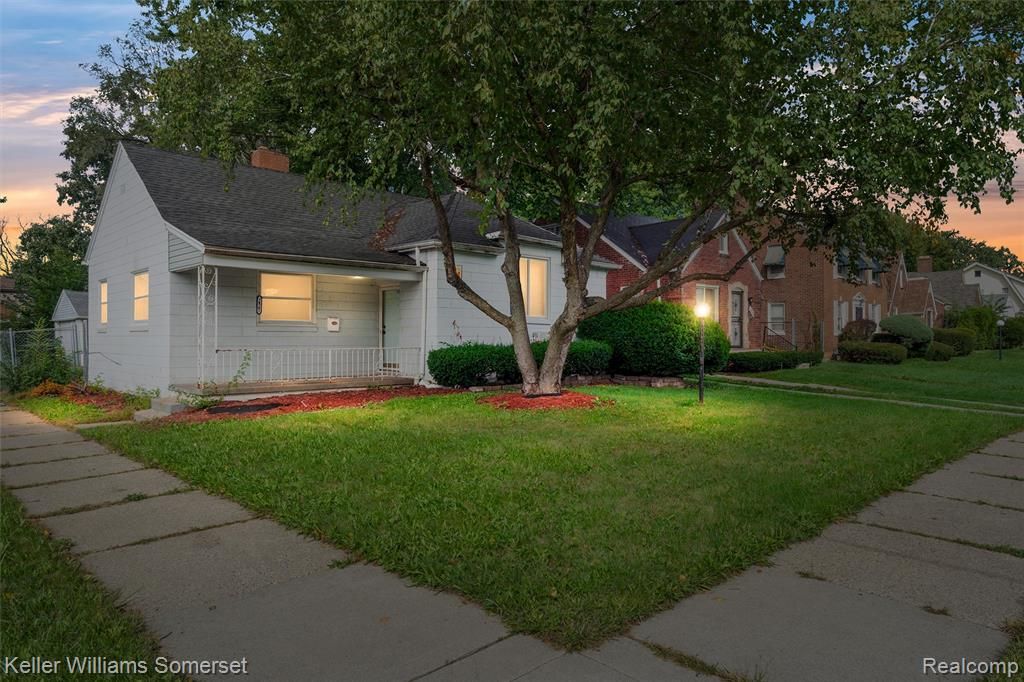 16701 Lindsay Street, Detroit, MI 48235