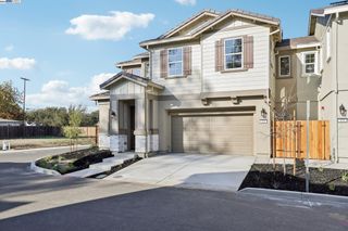 109 Creek View Cir, Fairfield, CA 94533