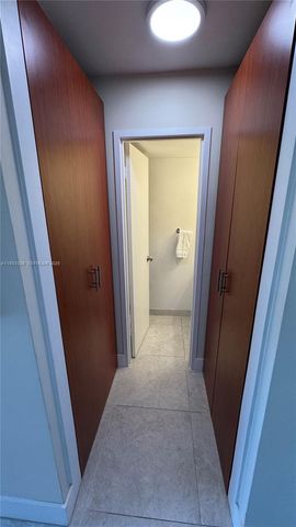 150 SE 25th Rd 5L, Miami, FL 33129