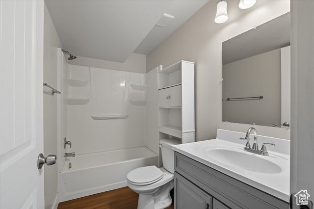 535 W 300 N, Hyrum, UT 84319