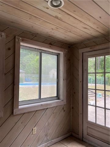 164 Greene St, Hopedale, MA 01747