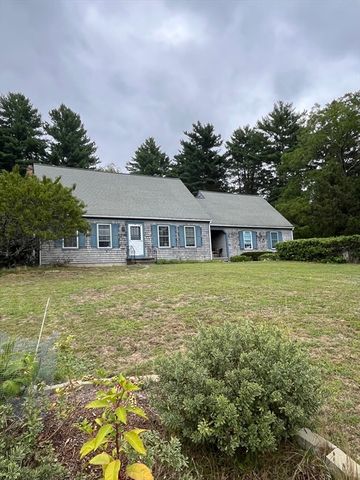 164 Greene St, Hopedale, MA 01747