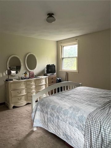 164 Greene St, Hopedale, MA 01747