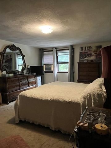 164 Greene St, Hopedale, MA 01747