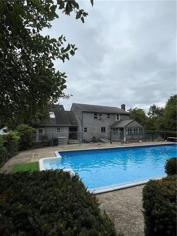 164 Greene St, Hopedale, MA 01747