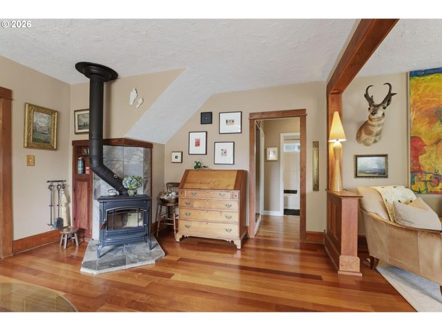 7104 N PRINCETON St, Portland, OR 97203