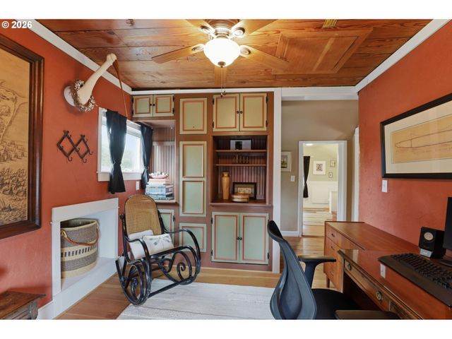 7104 N PRINCETON St, Portland, OR 97203