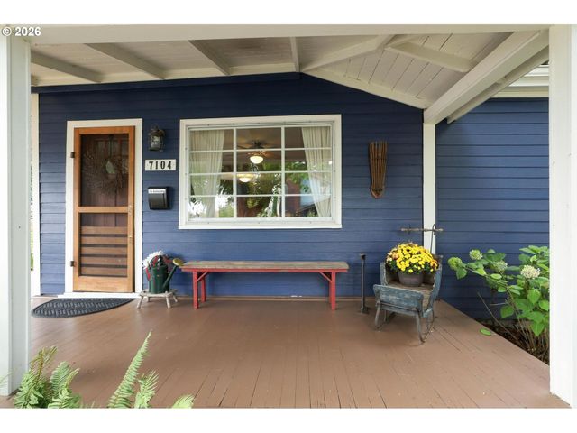 7104 N PRINCETON St, Portland, OR 97203