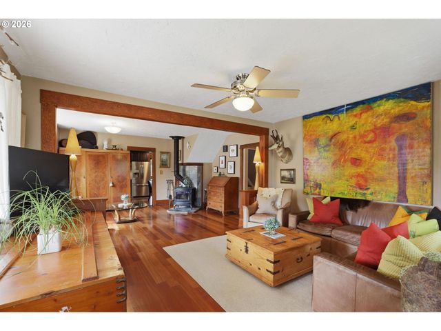 7104 N PRINCETON St, Portland, OR 97203