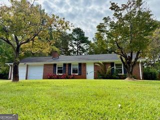 455 Sweet Water Trail SE, Conyers, GA 30094