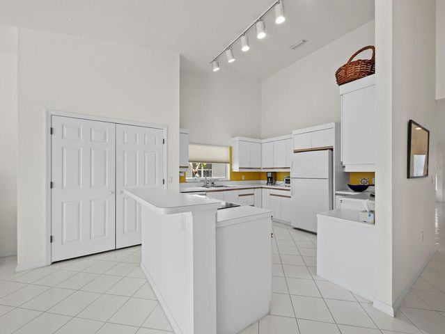 3459 BYRON LANE, Longboat Key, FL 34228