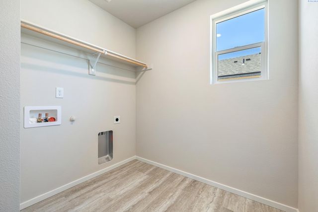 6021 Road 115, Pasco, WA 99301