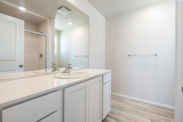 6021 Road 115, Pasco, WA 99301