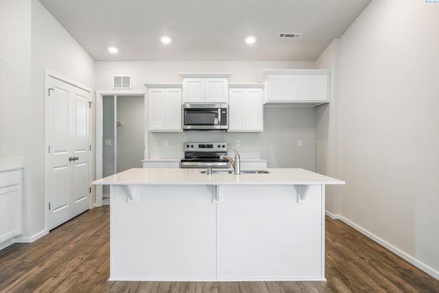 6021 Road 115, Pasco, WA 99301