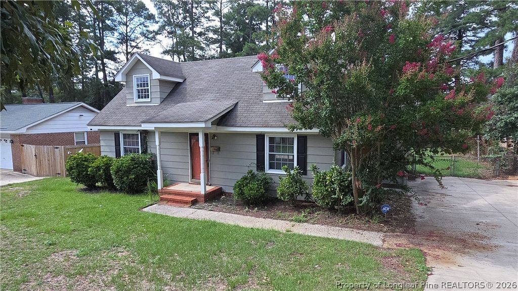 524 Country Club Drive, Fayetteville, NC 28301 — exterior