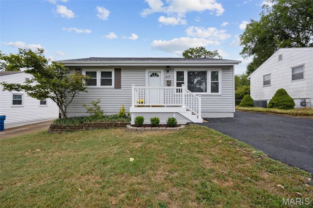 417 Chamberlin Drive, Winchester, MO 63021