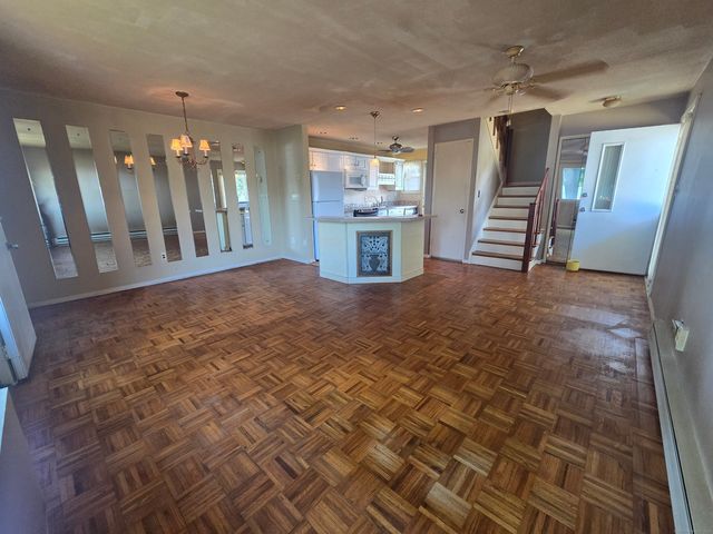 208 West Walk 208, West Haven, CT 06516