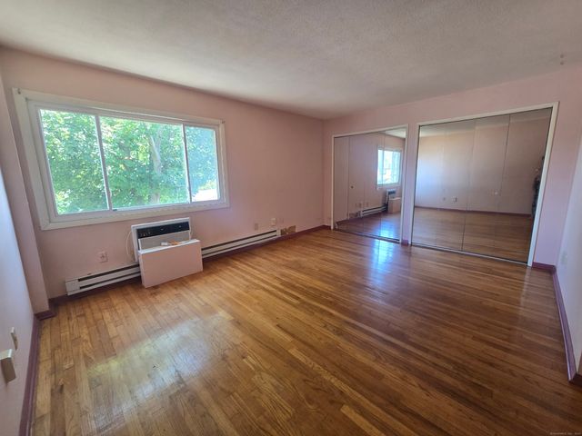 208 West Walk 208, West Haven, CT 06516