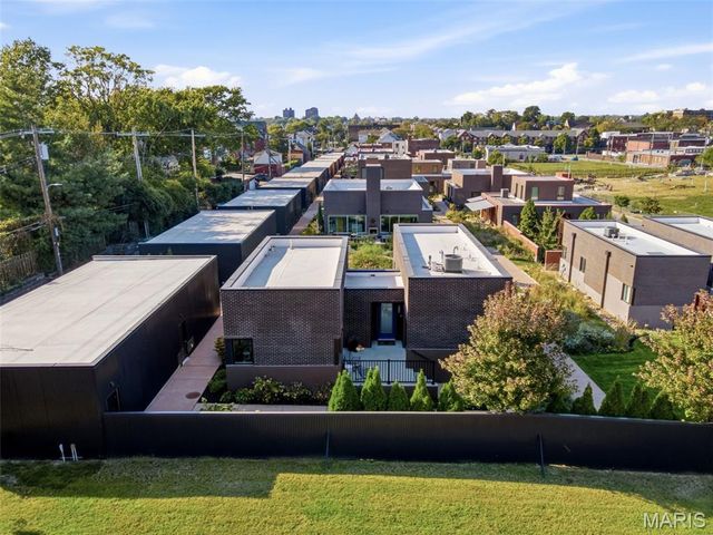 3738 Olive Street, St Louis, MO 63108