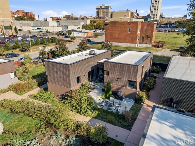 3738 Olive Street, St Louis, MO 63108