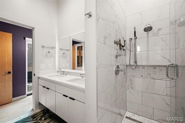 3738 Olive Street, St Louis, MO 63108