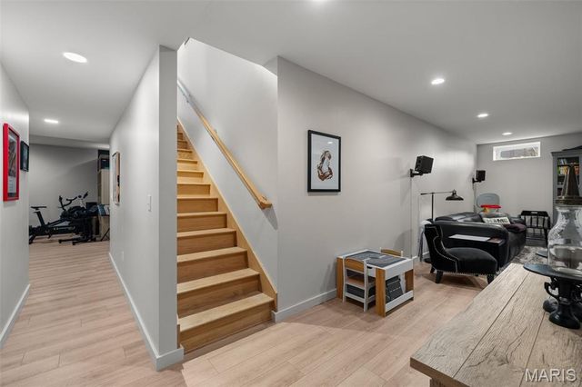 3738 Olive Street, St Louis, MO 63108