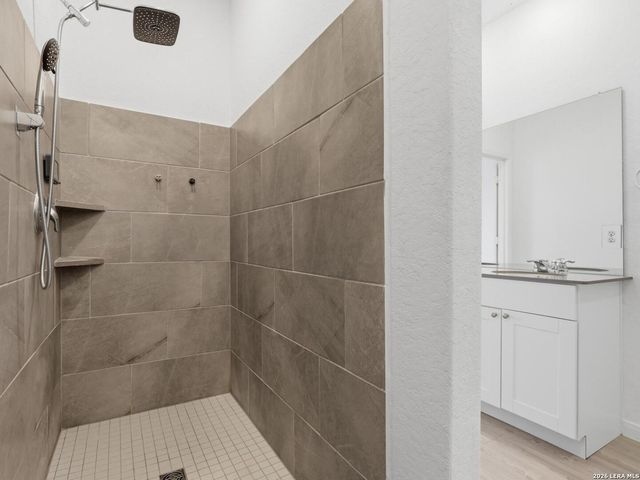 12914 Rosemary Bnd, St Hedwig, TX 78152