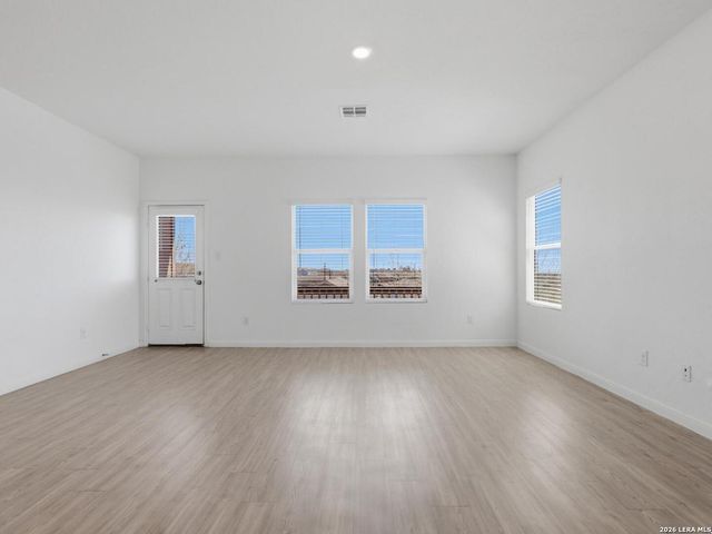 12914 Rosemary Bnd, St Hedwig, TX 78152