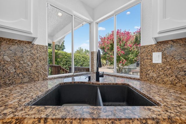 616 Cardigan Ct, Roseville, CA 95747