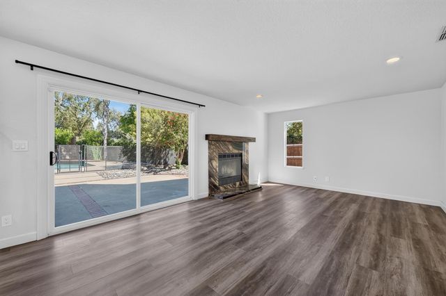 616 Cardigan Ct, Roseville, CA 95747