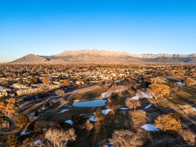 5129 Pinata Place NE, Albuquerque, NM 87109