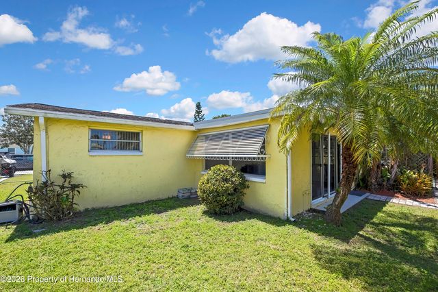 5239 Eagle Drive, Holiday, FL 34690