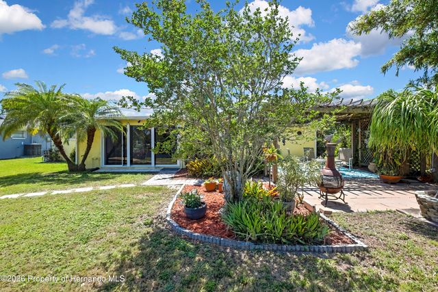 5239 Eagle Drive, Holiday, FL 34690