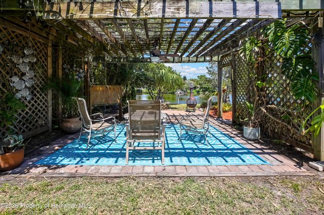5239 Eagle Drive, Holiday, FL 34690