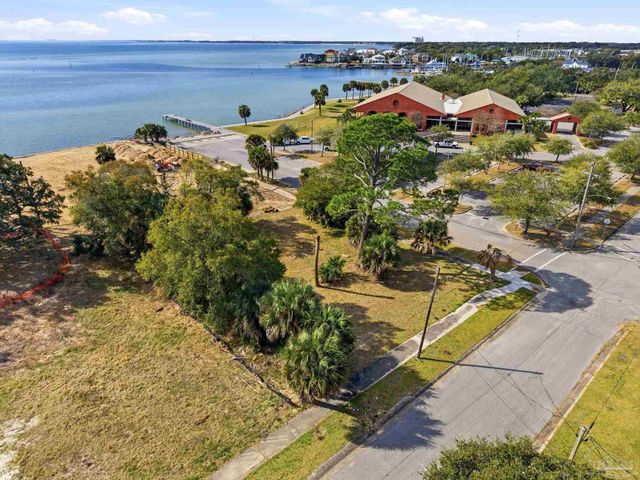 902 S I St, Pensacola, FL 32502