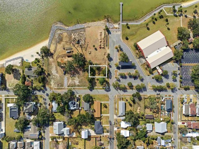 902 S I St, Pensacola, FL 32502