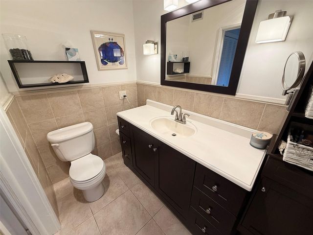 1201 S Riverside Drive 207, Pompano Beach, FL 33062