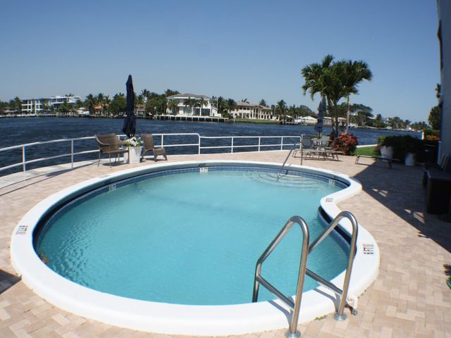 1201 S Riverside Drive 207, Pompano Beach, FL 33062