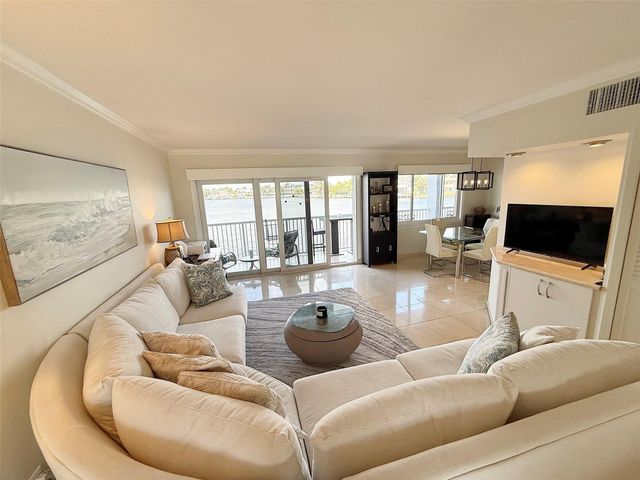 1201 S Riverside Drive 207, Pompano Beach, FL 33062