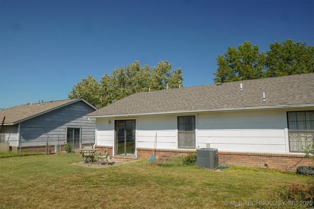 1003 E Maple Street, Fort Gibson, OK 74434