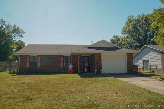 1003 E Maple Street, Fort Gibson, OK 74434