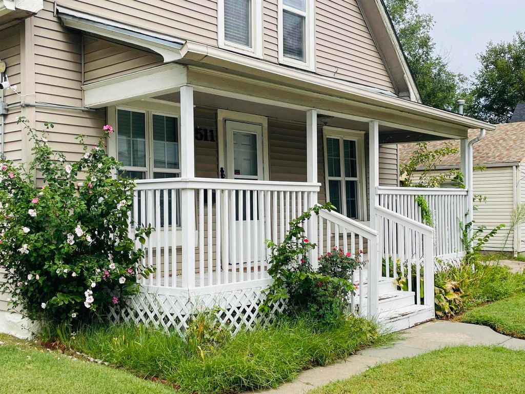 511 S Sycamore St, Wichita, KS 67213