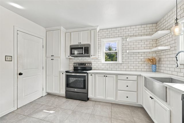 737 S Pittsburg Avenue, Tulsa, OK 74112