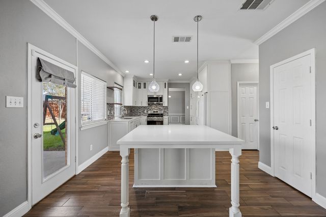 2212 San Simeon Drive, Mesquite, TX 75181