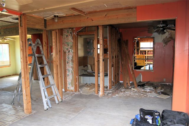 501 E Church Street, San Saba, TX 76877