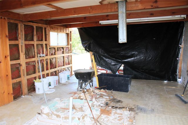 501 E Church Street, San Saba, TX 76877